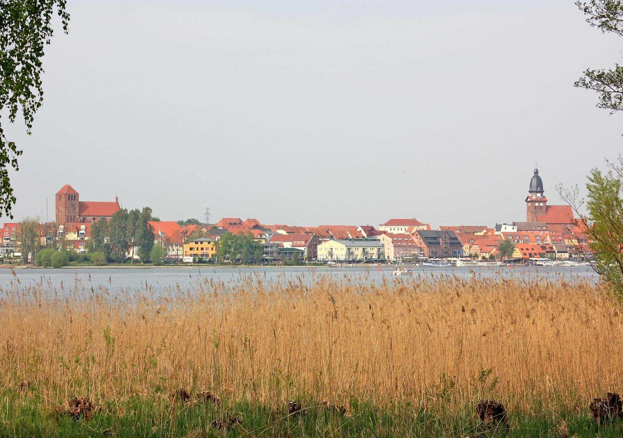 Ferienhaus Mit Separater Wohnung Waren See 9441 Exteriör bild